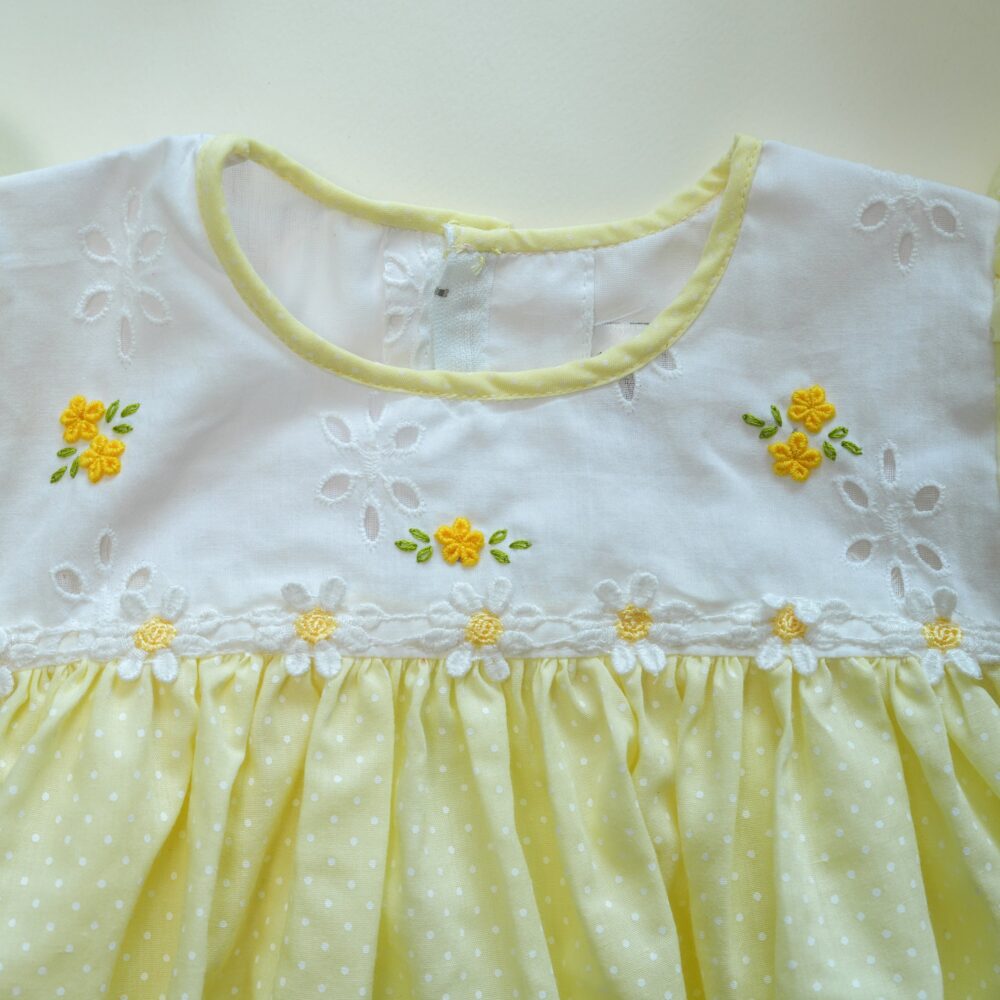 Soft yellow polka and hakoba dress - Image 4